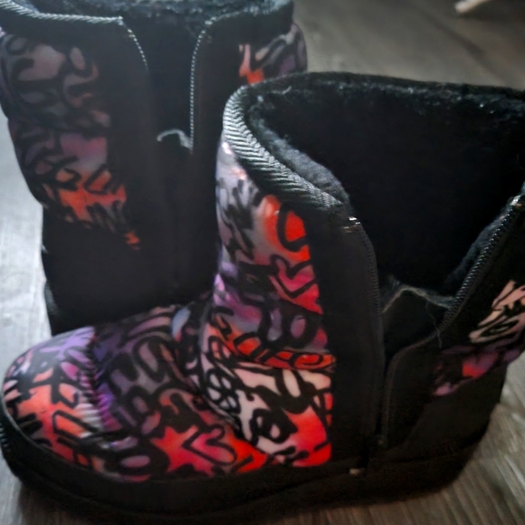 UGG graffiti boots - Picture 4 of 6
